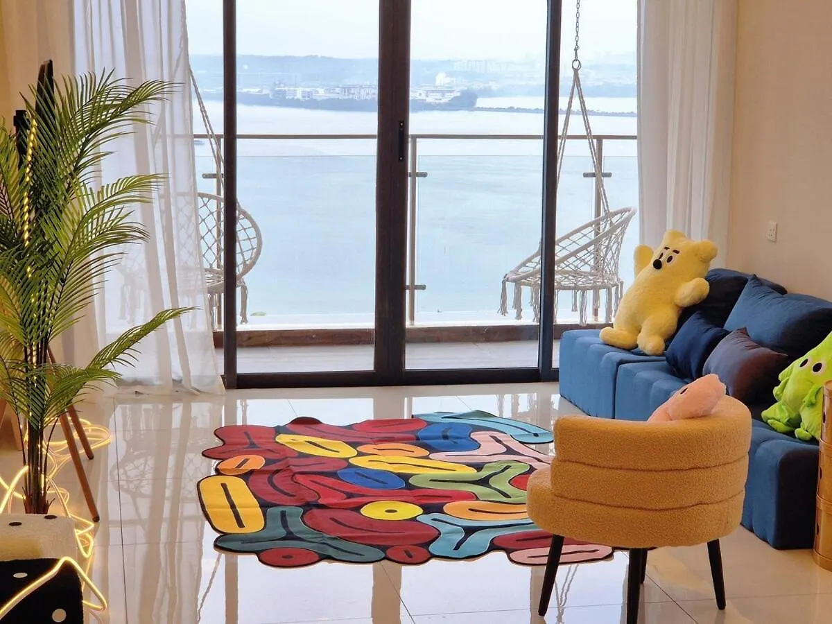 8 Pax 3 Room 3 Baths - Funky Pop Art Seaview Home 新山 0*,  马来西亚
